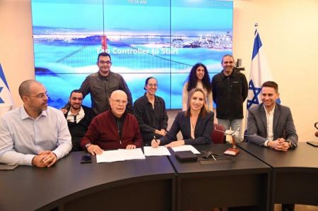 إل عال توقع إتفاقية رعاية مع اللجنة البارالمبية لعام 2023 - 2024 